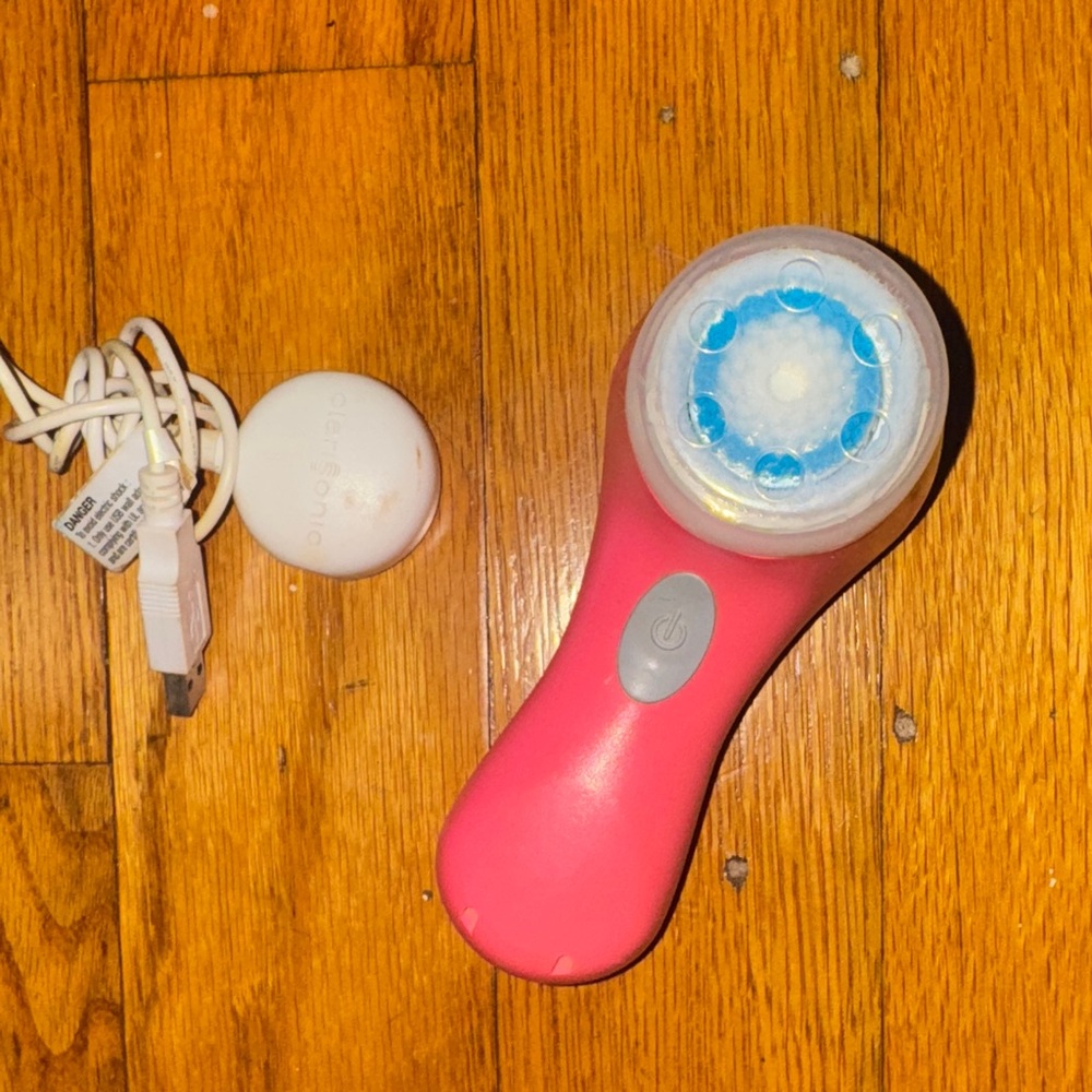 Clarisonic Pink Facial Cleansing Brush